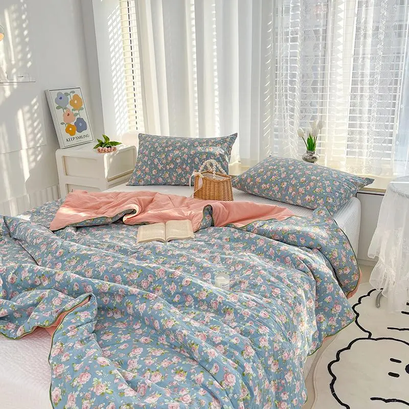 The Rose Blanket - Image 6