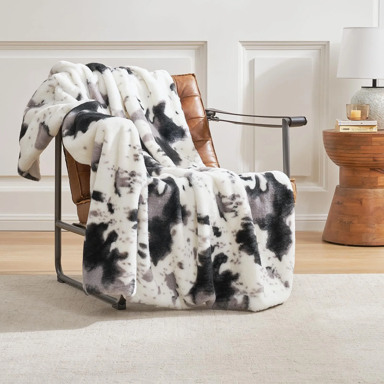 The Wild Fleece Blanket - Image 8